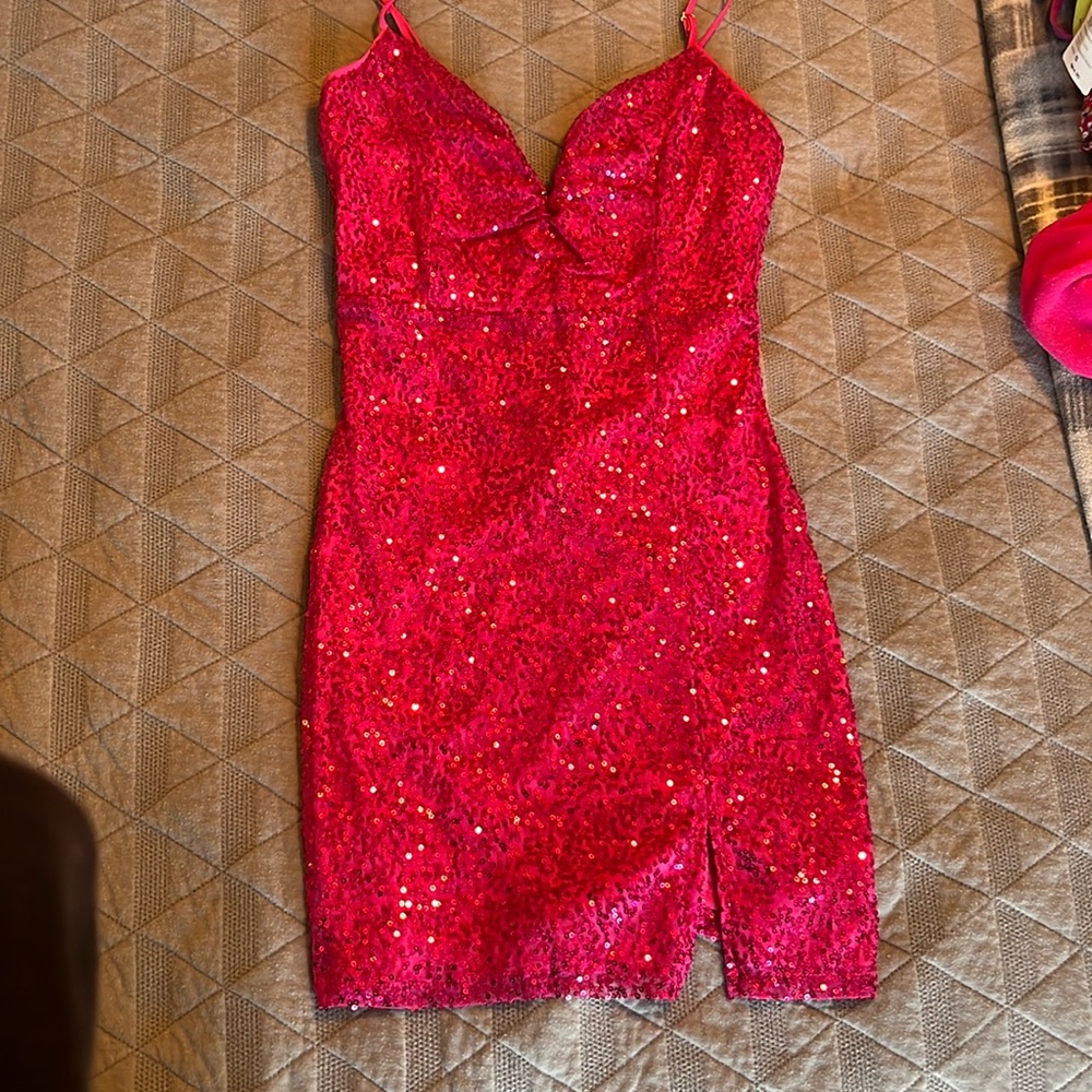pink sparkly homecoming dress. never worn
